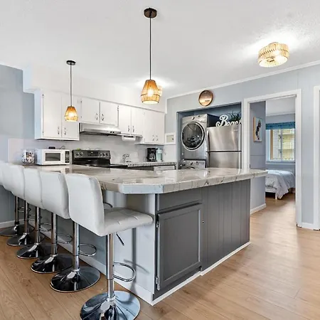 Ocean Block 3-Bedroom Condo With Panoramic Views In Ocean City